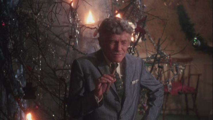 Uncle Lewis burns down the tree