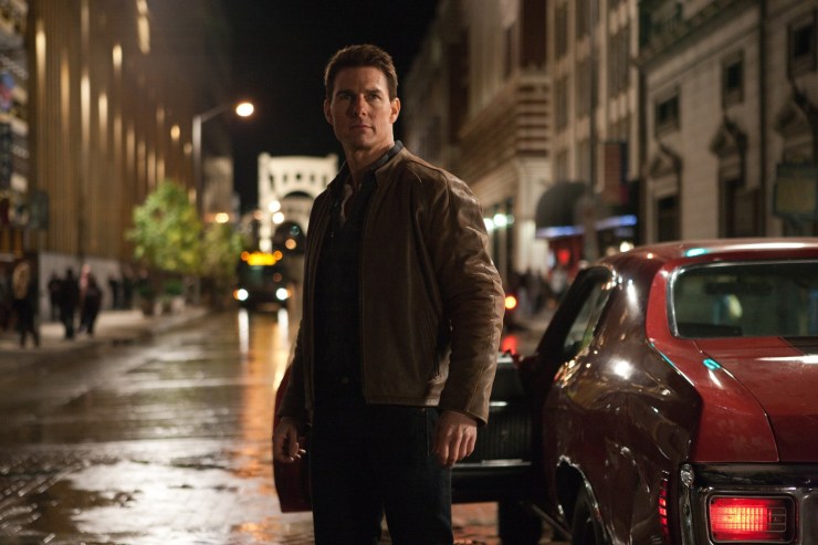 Jack Reacher gets out of car